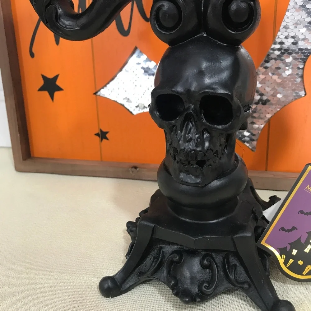 MOONLIGHT MANOR brand new